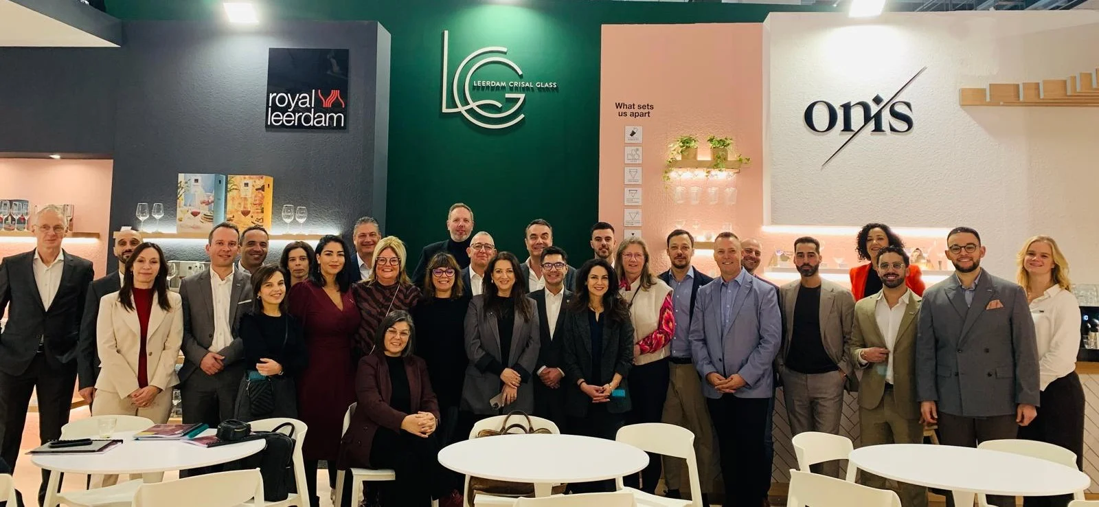LEERDAM CRISAL GLASS team photo